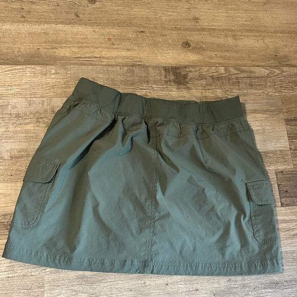 Eddie Bauer Green Skort Skirt – Active, Comfortable & Stylish - Picture 4 of 6